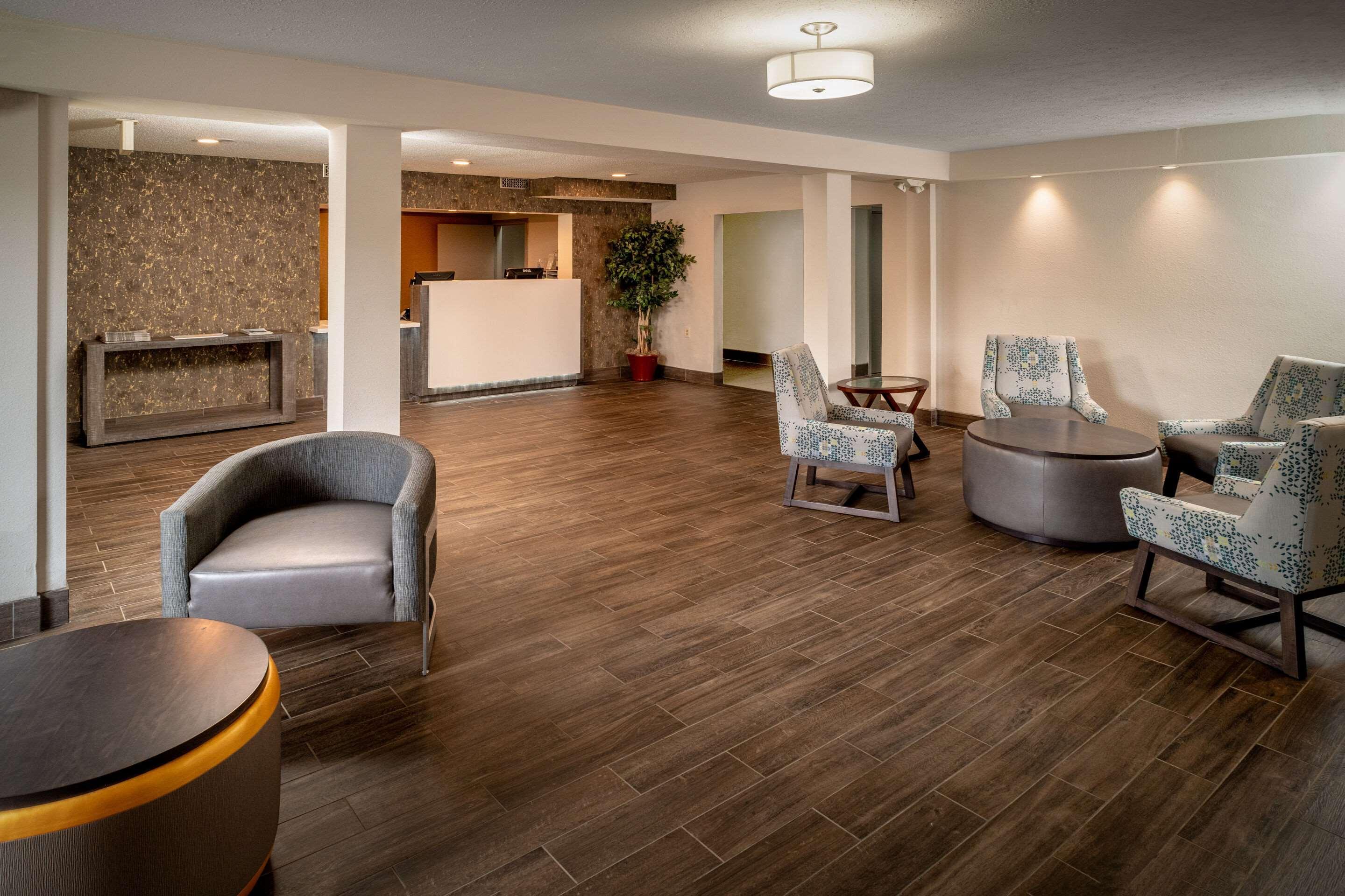 Hotel Clarion Pointe Beckley Exterior foto